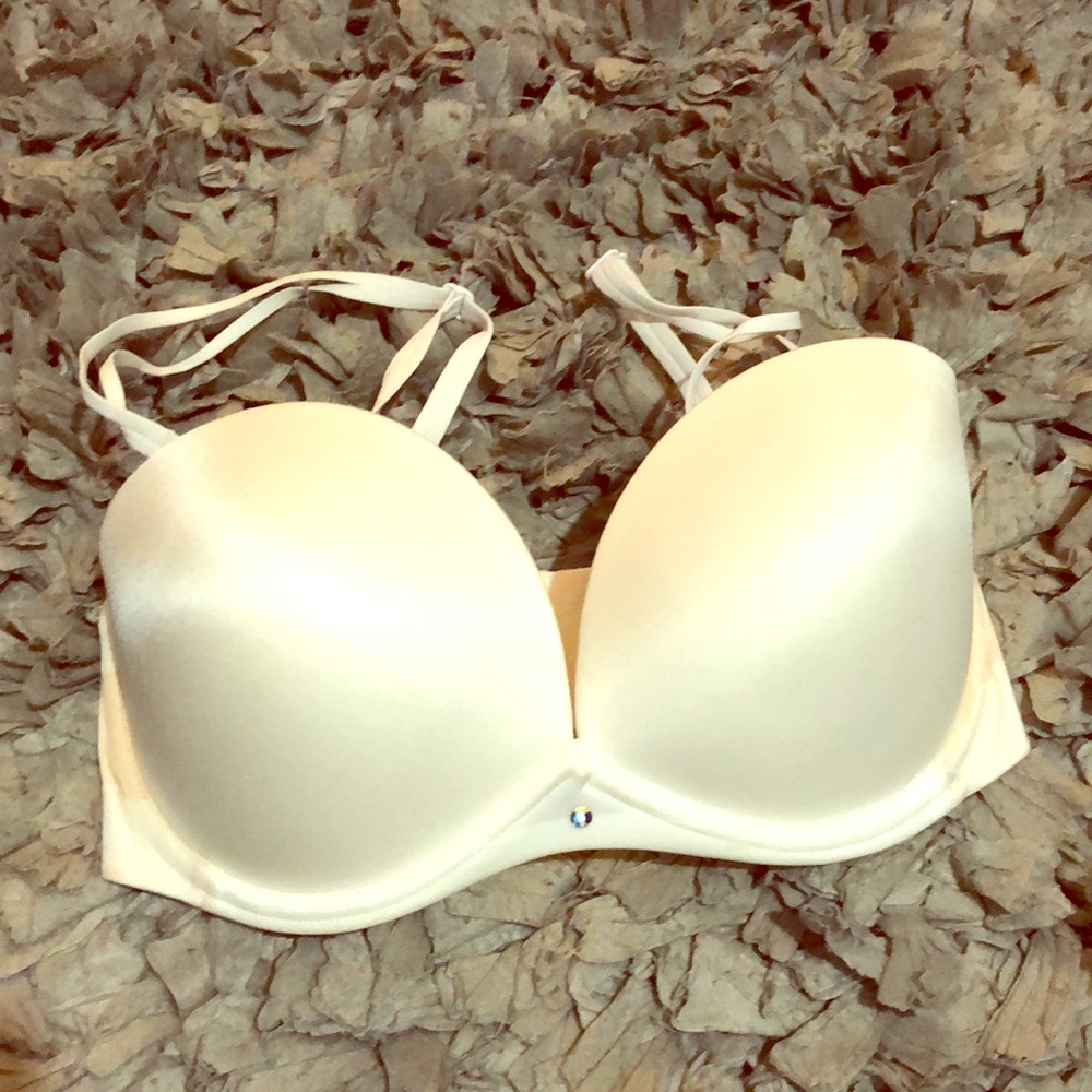 Victoria’s Secret Very Sexy Strapless Push-Up Bra